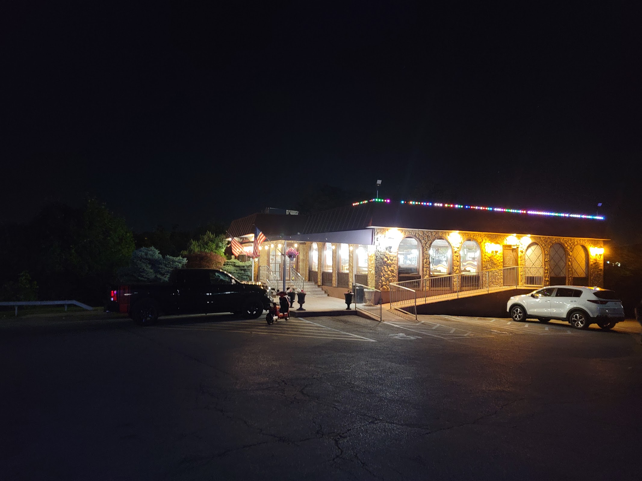 Photo of Americana Diner - 420 East, 420 NY-211, Middletown, NY 10940