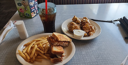 Photo of Friendly's - 4601 High Pointe Blvd, Harrisburg, PA 17111