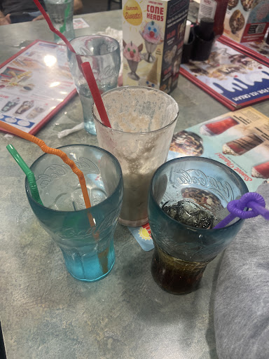 Photo of Friendly's - 4601 High Pointe Blvd, Harrisburg, PA 17111