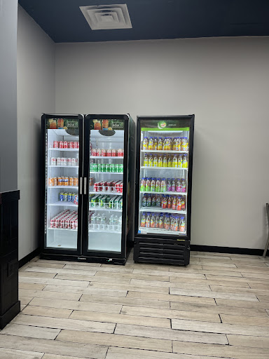 Photo of Naz's Halal Food - Hamilton - 541 NJ-33, Hamilton Township, NJ 08619