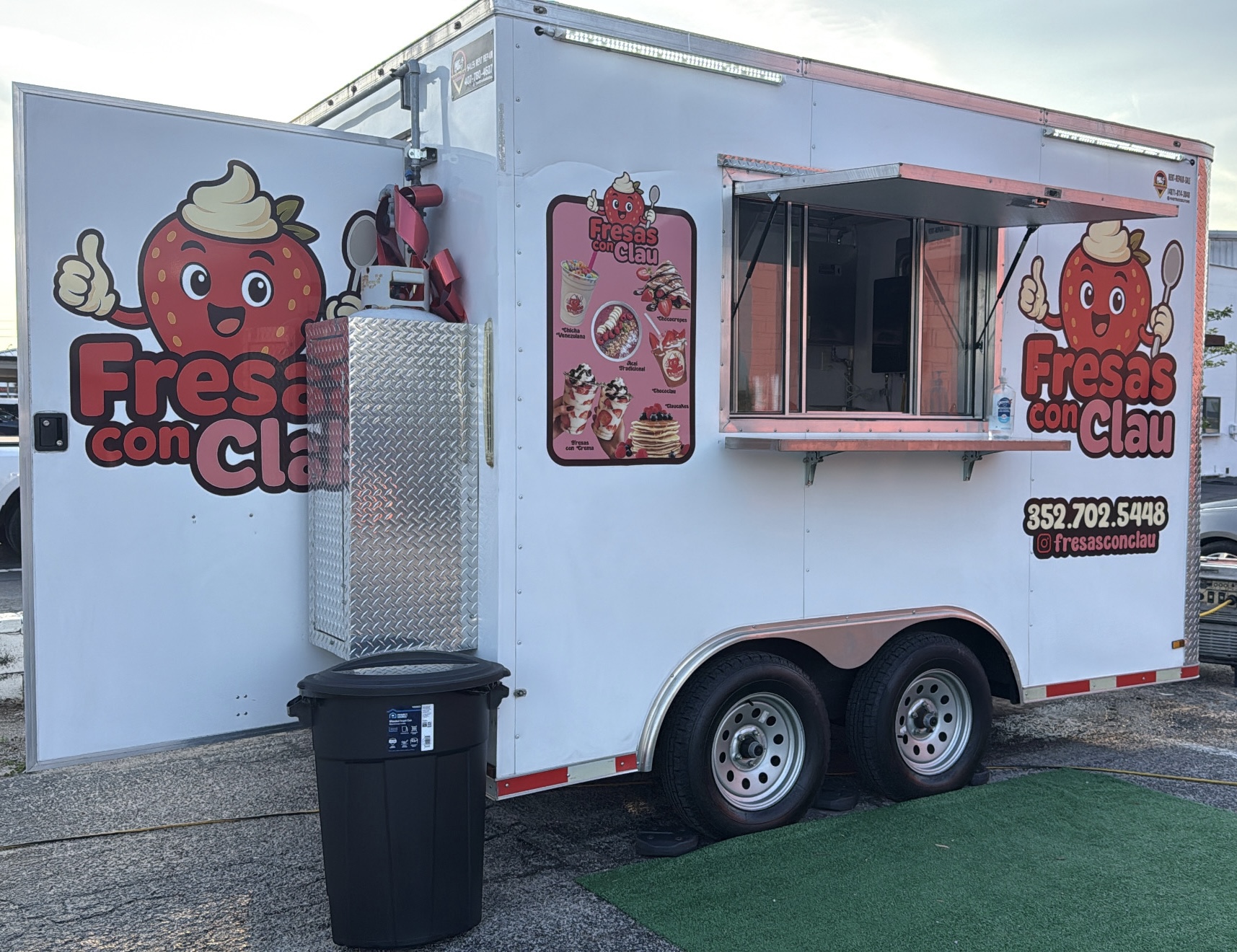 Photo of Fresas con Clau - 2001 S Bay St, Eustis, FL 32726