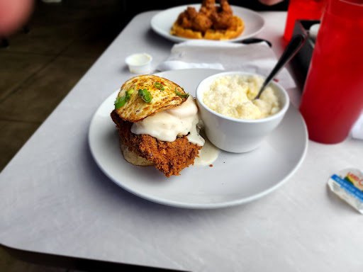 Photo of Wake n Bake Breakfast Company - 713 Jefferson St, Burlington, IA 52601