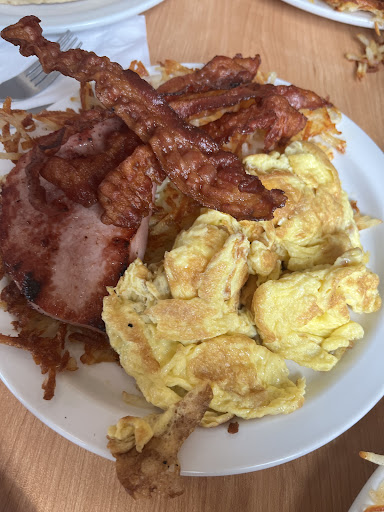 Photo of Roz’s Diner - 3995 E Rosebush Rd, Rosebush, MI 48878