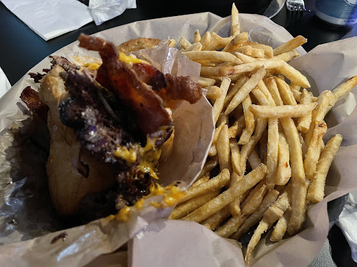 Photo of Fat Boyz - 1041 Highland Cir, Mountain Home, AR 72653