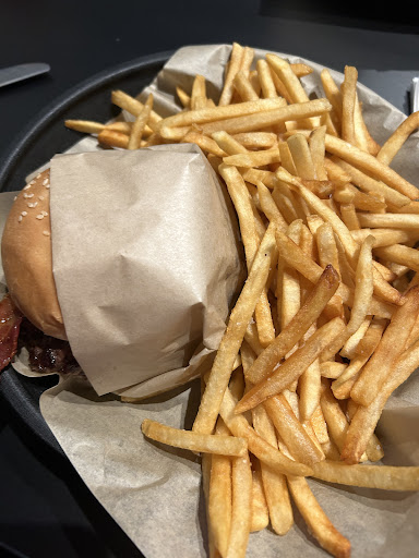 Photo of Fat Boyz - 1041 Highland Cir, Mountain Home, AR 72653