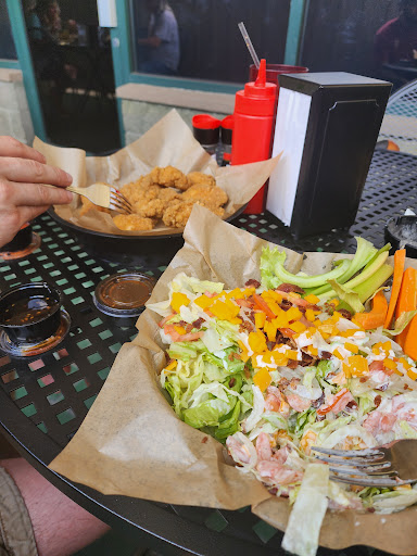 Photo of Fat Boyz - 1041 Highland Cir, Mountain Home, AR 72653