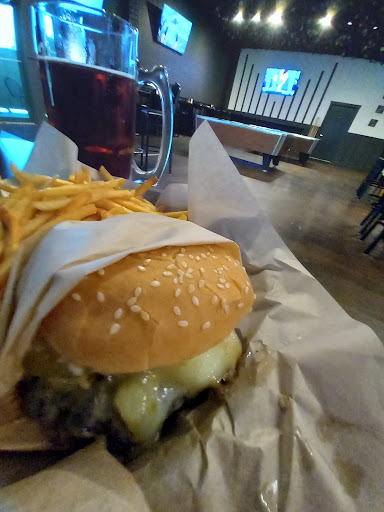 Photo of Fat Boyz - 1041 Highland Cir, Mountain Home, AR 72653