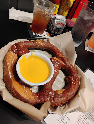 Photo of Fat Boyz - 1041 Highland Cir, Mountain Home, AR 72653