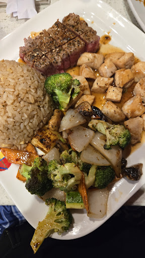 Photo of Fujiyama Japanese Steakhouse & Sushi - 1001 US-62 BUS, Mountain Home, AR 72653