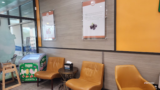 Photo of Kwench Juice Cafe Naples - 5995 Pine Ridge Rd, Naples, FL 34119