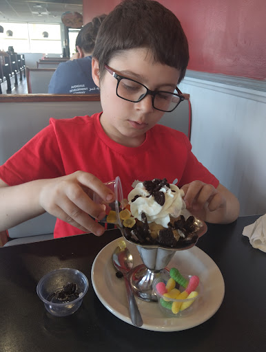 Photo of Friendly's - 307 State Rd, North Dartmouth, MA 02747