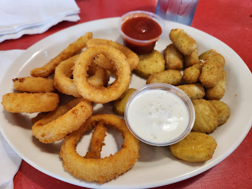 Photo of Friendly's - 307 State Rd, North Dartmouth, MA 02747