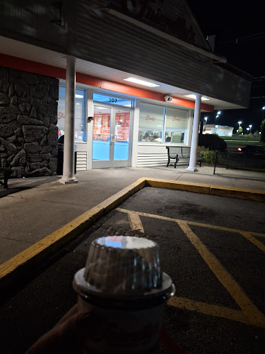 Photo of Friendly's - 307 State Rd, North Dartmouth, MA 02747