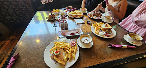 Photo of Pistachio Cafe - 911 Whalley Ave, New Haven, CT 06515