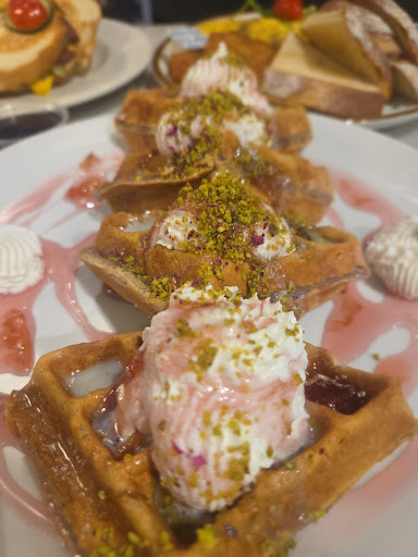 Photo of Pistachio Cafe - 911 Whalley Ave, New Haven, CT 06515