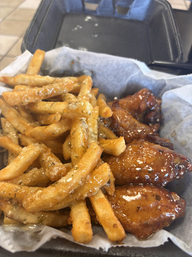 Photo of Loaded - 975 Cambridge Dr, Laplace, LA 70068