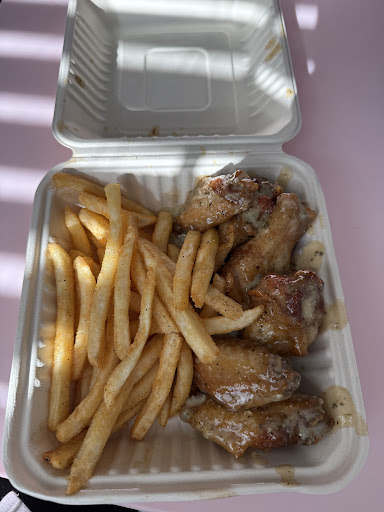 Photo of Loaded - 975 Cambridge Dr, Laplace, LA 70068