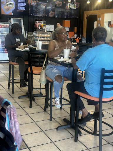 Photo of Loaded - 975 Cambridge Dr, Laplace, LA 70068