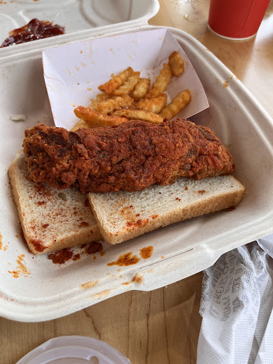 Photo of Dave's Hot Chicken - 619 W Main Rd, Middletown, RI 02842
