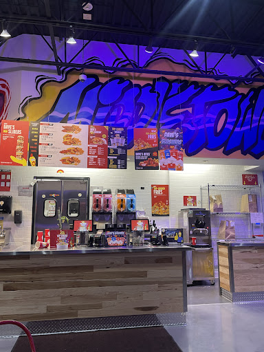 Photo of Dave's Hot Chicken - 619 W Main Rd, Middletown, RI 02842