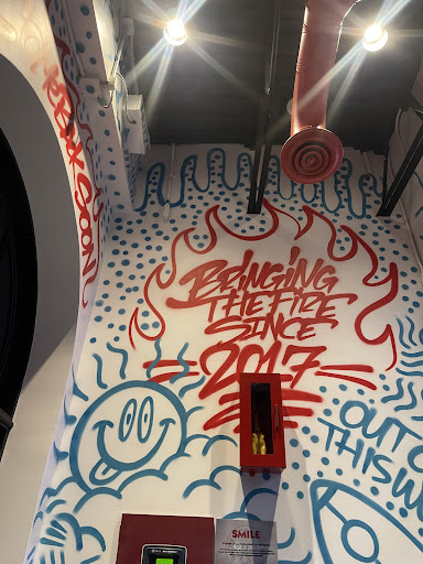 Photo of Dave's Hot Chicken - 619 W Main Rd, Middletown, RI 02842