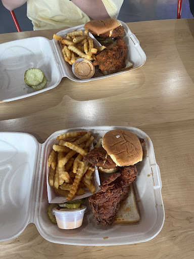 Photo of Dave's Hot Chicken - 619 W Main Rd, Middletown, RI 02842