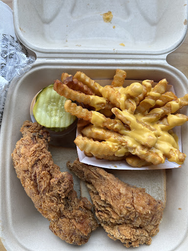 Photo of Dave's Hot Chicken - 619 W Main Rd, Middletown, RI 02842