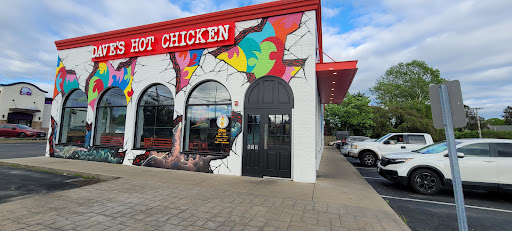 Photo of Dave's Hot Chicken - 619 W Main Rd, Middletown, RI 02842