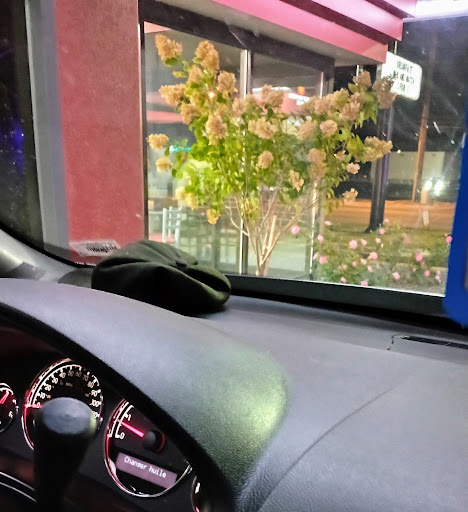 Photo of Hardee’s - 1444 E Battlefield Rd, Springfield, MO 65804