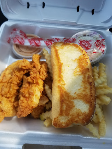 Photo of Raising Cane's Chicken Fingers - 1150 S 13th St, Norfolk, NE 68701