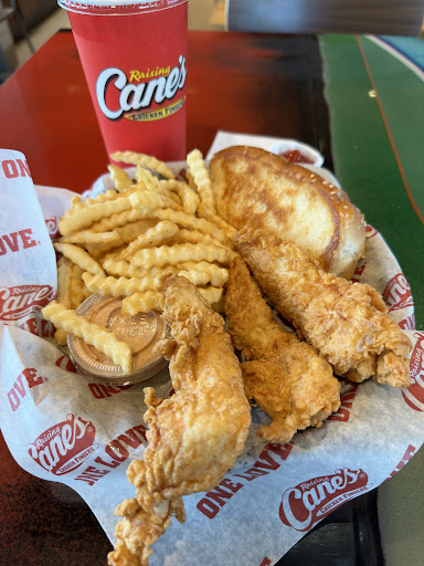 Photo of Raising Cane's Chicken Fingers - 1150 S 13th St, Norfolk, NE 68701