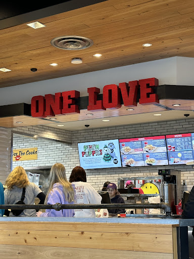 Photo of Raising Cane's Chicken Fingers - 1150 S 13th St, Norfolk, NE 68701