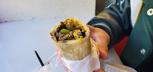 Photo of Red Royal Chicken & Mix Grill - 42-48 Norfolk St, Newark, NJ 07103