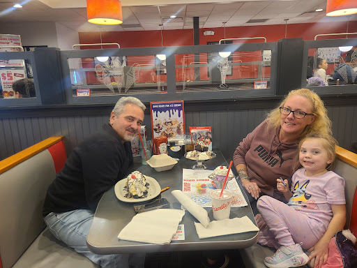 Photo of Friendly's - 70080 Sills Rd, Medford, NY 11763