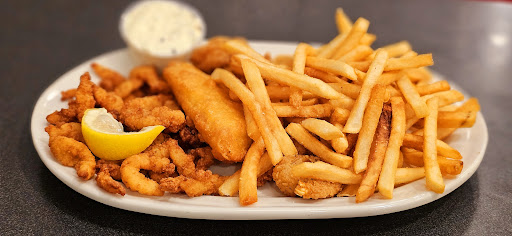 Photo of Friendly's - 70080 Sills Rd, Medford, NY 11763