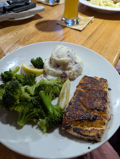 Photo of Applebee's Grill + Bar - 102 Platte Oasis Pkwy, North Platte, NE 69101