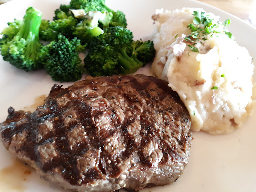 Photo of Applebee's Grill + Bar - 102 Platte Oasis Pkwy, North Platte, NE 69101