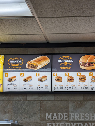 Photo of Runza Restaurant - 202 E Leota St, North Platte, NE 69101