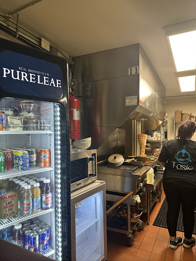 Photo of Taste mediterranean kitchen - 1400 Park St, Hartford, CT 06106