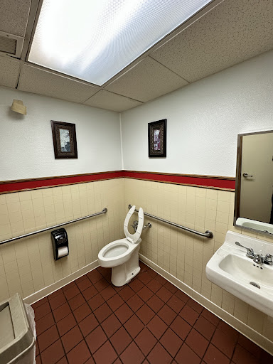 Photo of Friendly's - 54-56 Main St, Florence, MA 01062