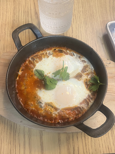 Photo of Gveenah - 844 Farmington Ave, West Hartford, CT 06119