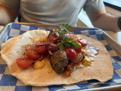 Photo of Gveenah - 844 Farmington Ave, West Hartford, CT 06119