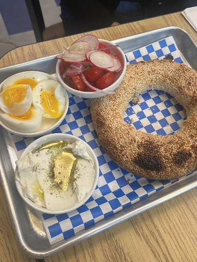 Photo of Gveenah - 844 Farmington Ave, West Hartford, CT 06119