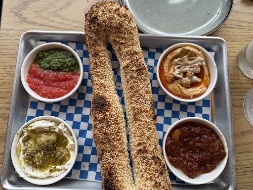 Photo of Gveenah - 844 Farmington Ave, West Hartford, CT 06119