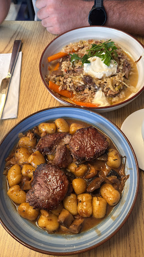 Photo of Gveenah - 844 Farmington Ave, West Hartford, CT 06119