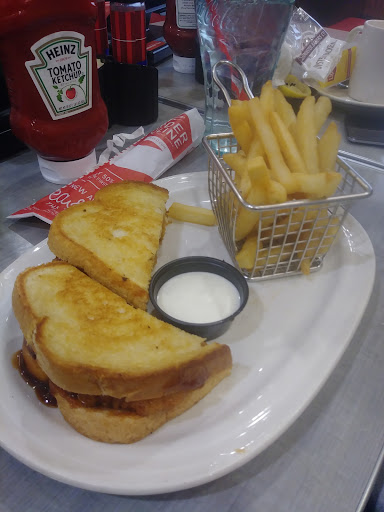 Photo of Friendly's - 105 W Town St, Norwich, CT 06360