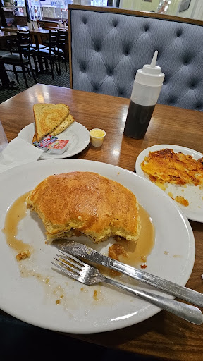 Photo of Busy Bee Diner Clearwater /Breakfast/lunch/Dinner/Bakery - 2552 Sunset Point Rd, Clearwater, FL 33765