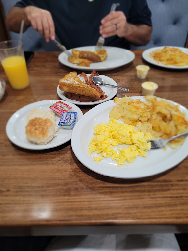 Photo of Busy Bee Diner Clearwater /Breakfast/lunch/Dinner/Bakery - 2552 Sunset Point Rd, Clearwater, FL 33765