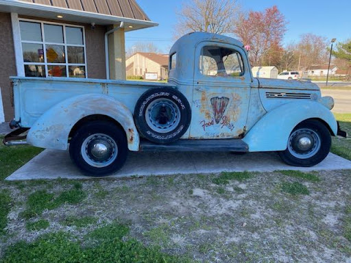 Photo of HV's Food & Spirits - 317 S West St, Olney, IL 62450