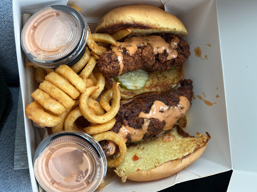 Photo of Tendeez Hot Chicken, Oshkosh - 30B Wisconsin St, Oshkosh, WI 54901